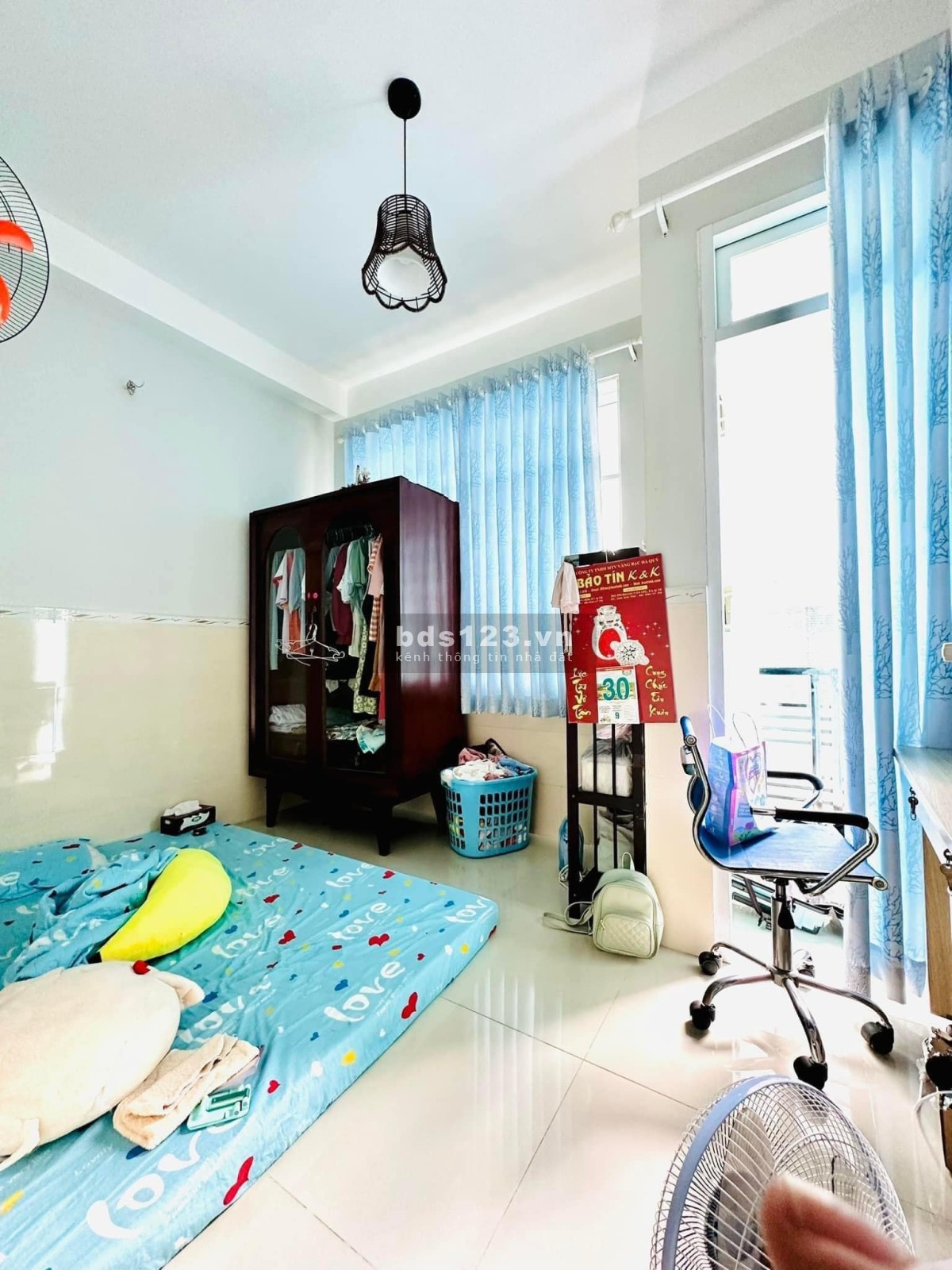 Bán nhà Tân Bình giáp Lê Văn Sỹ, nhà mới đẹp ở ngay, 4 tầng BTCT 4pn, 5wc sổ nở hậu, giá chỉ 7.6 tỷ