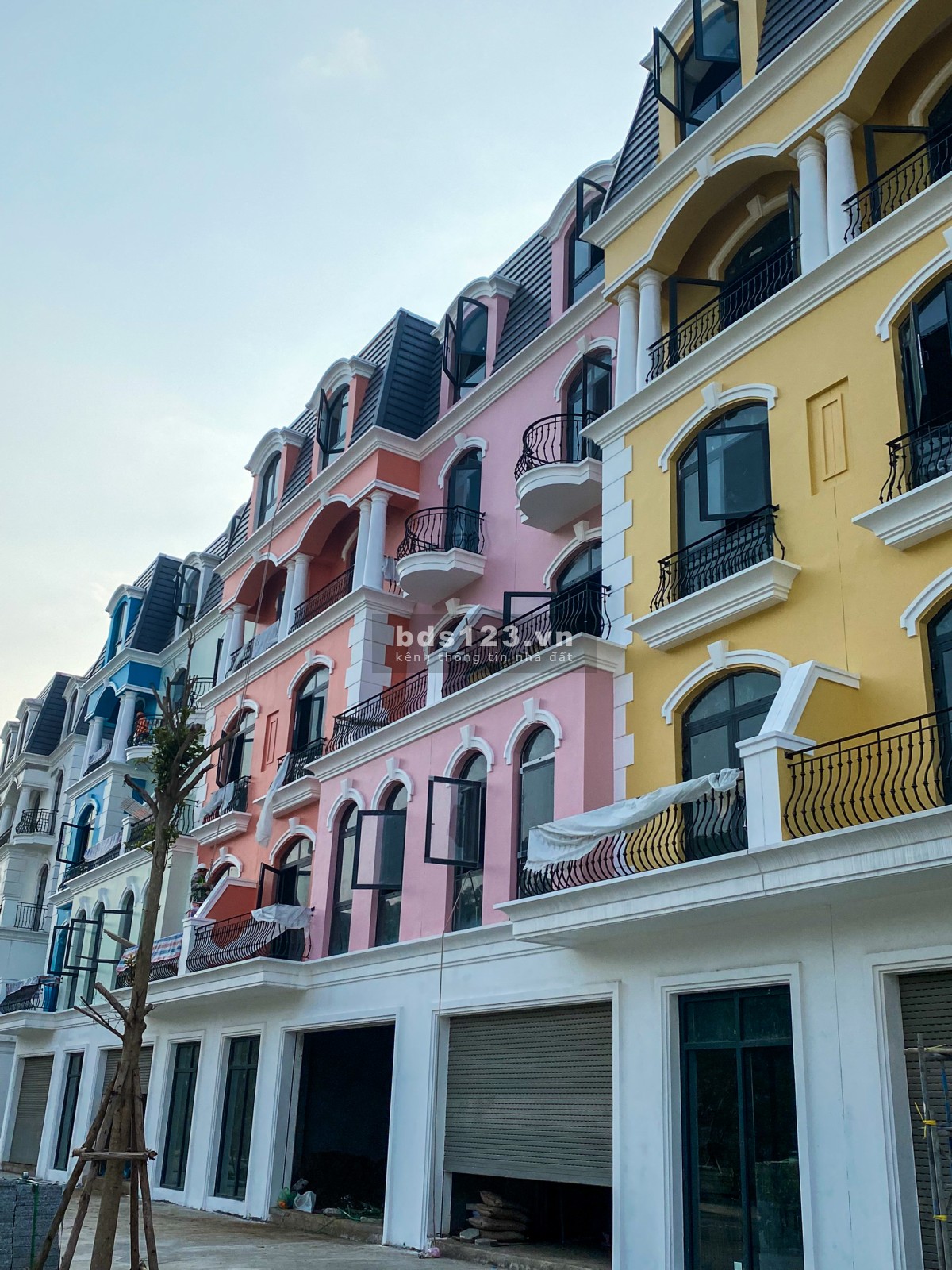 Bán căn shophouse ngay trục chính đối diện bãi tắm Đồi Rồng, Đồ Sơn