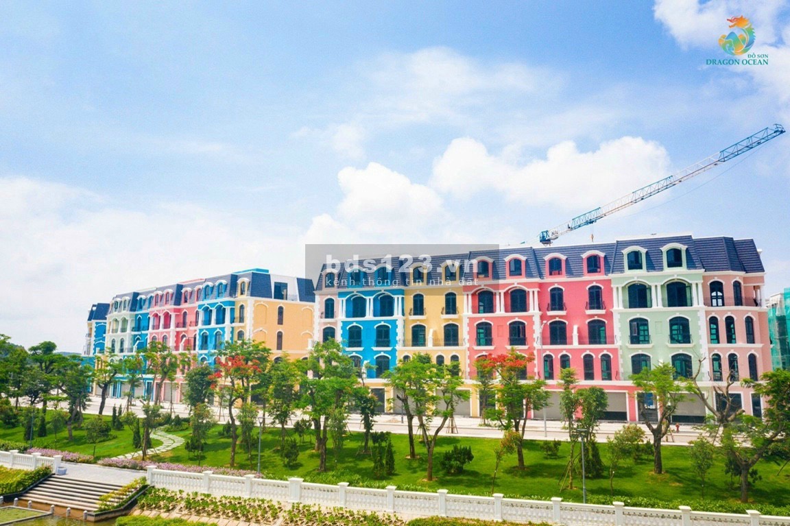 Bán căn shophouse ngay trục chính đối diện bãi tắm Đồi Rồng, Đồ Sơn