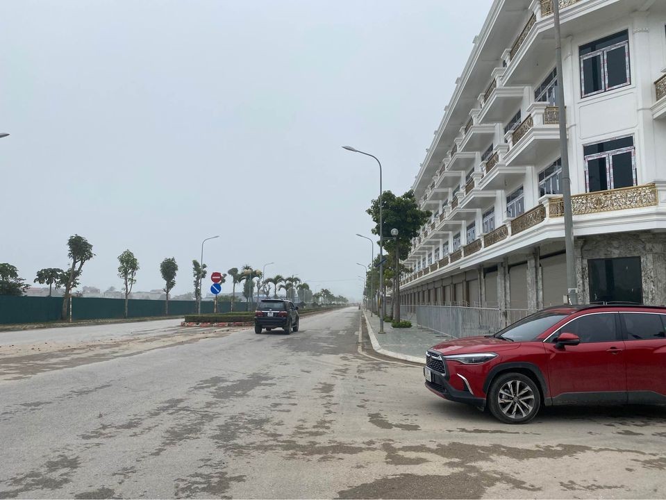 Bán căn shophouse 4 tầng tại KĐT Xuân Hưng Thanh Hoá chỉ 3.1 tỷ