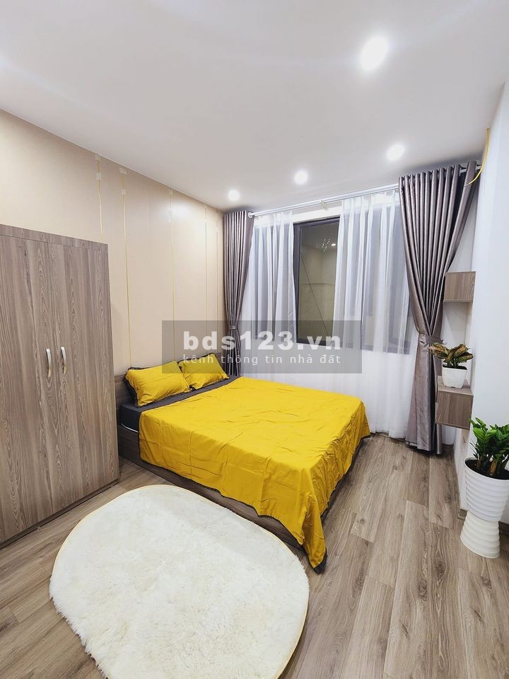 Vị trí ngõ thông gần chợ giá hơn 4 tỷ gara ô tô nhà mới đẹp ở là sướng