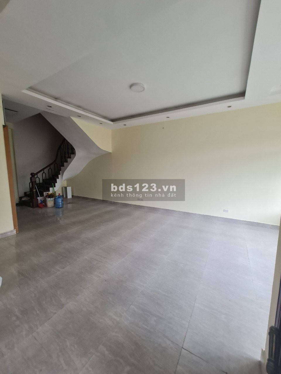 GẤP GẤP !!!! Cho thuê văn phòng tại Cầu Giấy lh 0898090997