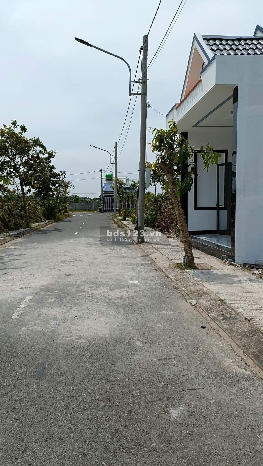 Cần bán gấp lô đất diện tích 110m2, giá 1.6 tỷ, để trả nợ ngân hàng