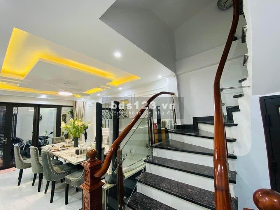 Bán nhà Thạch bàn, ngõ ô tô,40m 5 tầng, 3.8 tỷ khu dân cư an ninh tốt