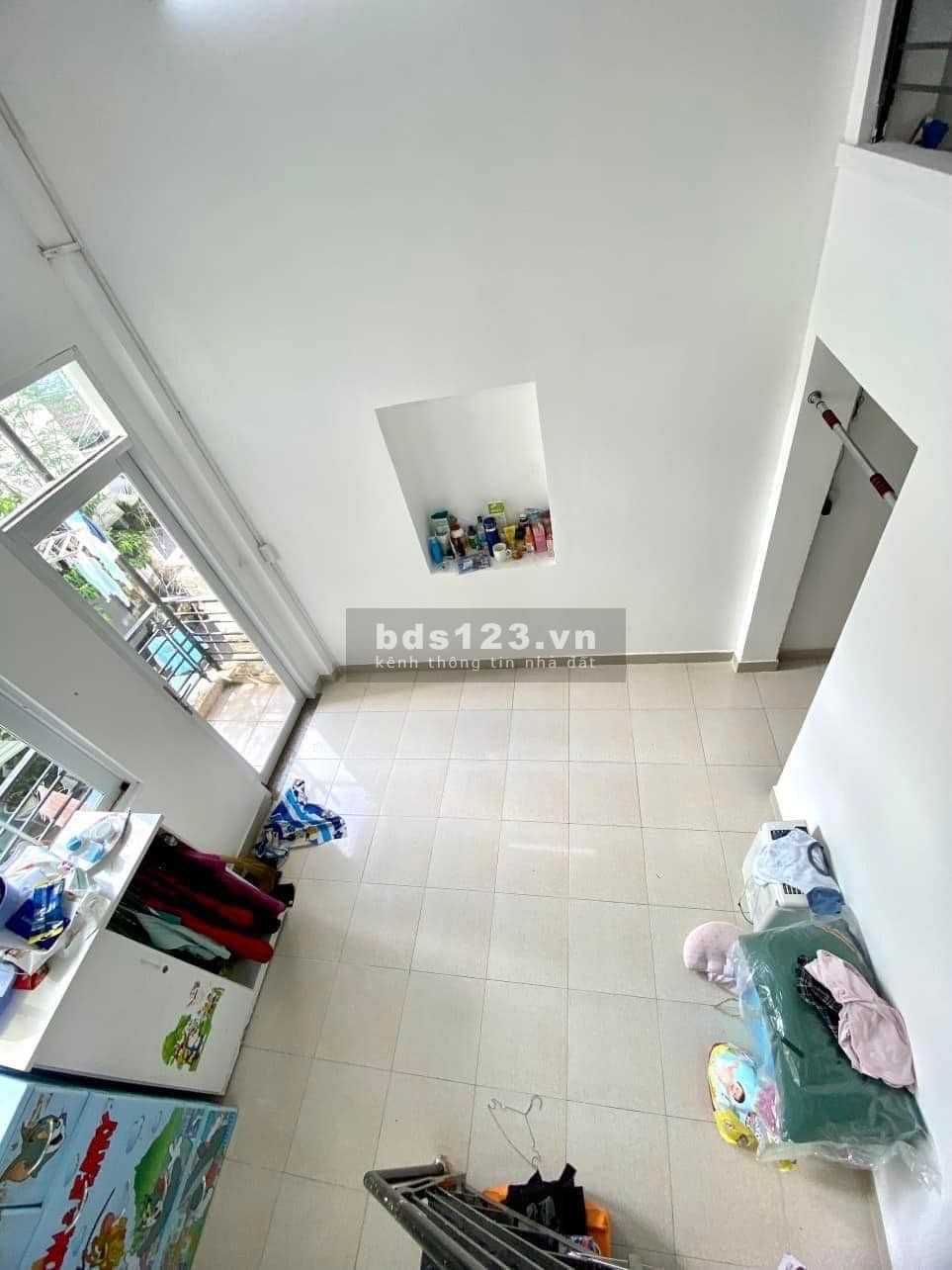 Cách hẻm xe hơi chỉ 5 bước chân khu vực an ninh, dt 37m2, chỉ 5.5 tỷ
