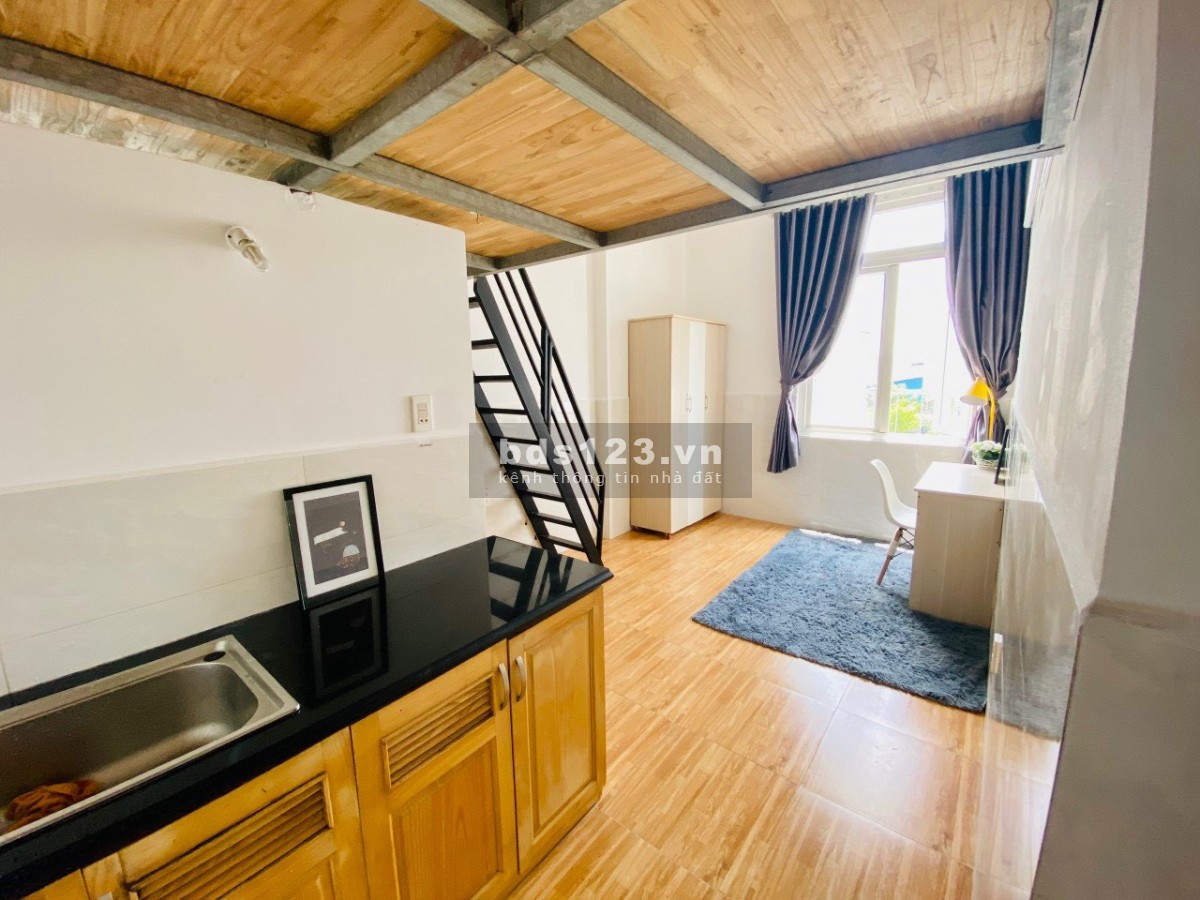 Cho Thuê Căn Hộ Gác Xép có bố trí Cửa Sổ Lớn View Đẹp