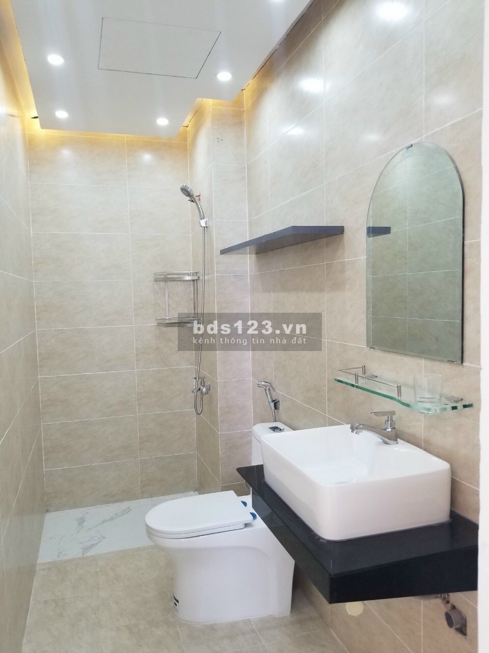 Căn góc thương mại Topaz Home 2, 65,60m2 thiết kế 3PN + 2WC Full nội thất