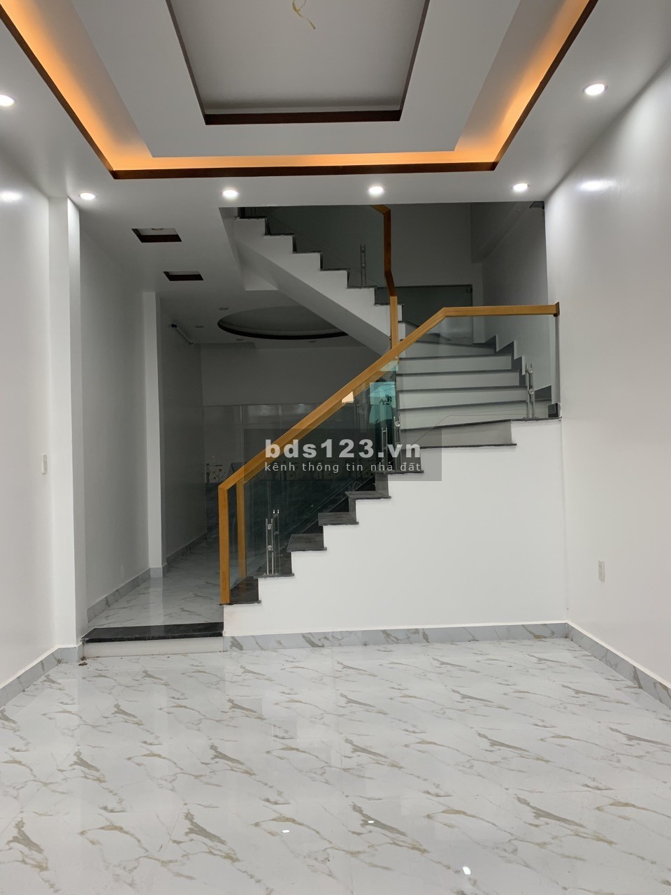 Bán Nhà 3 tầng mặt đường ô tô tránh - Phù Liễn - Kiến An