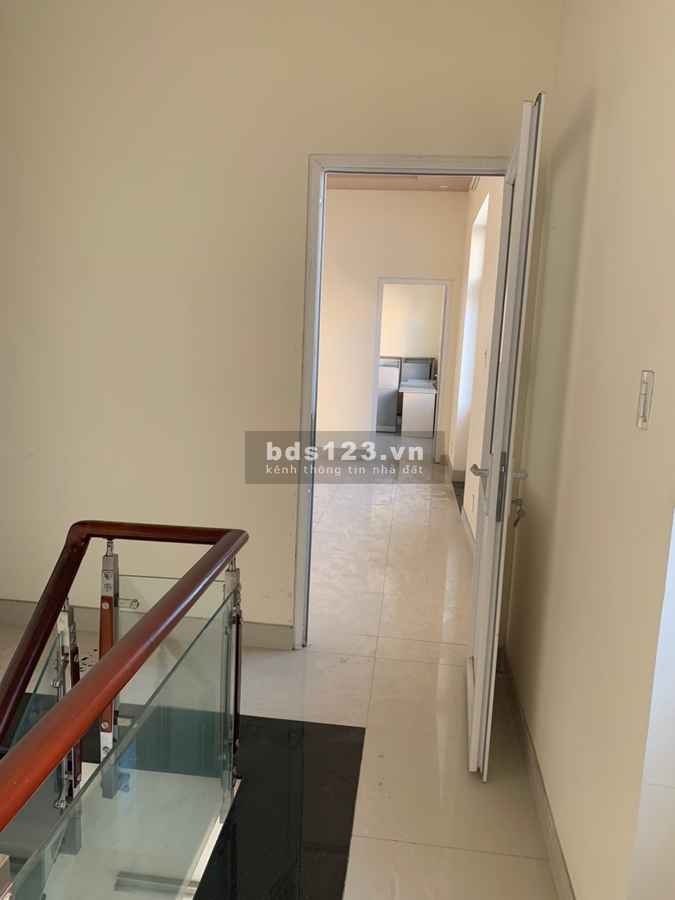 Cho thuê gấp 2000m2 kho, mặt bằng kinh doanh Nguyễn Ảnh Thủ, Hiệp Thành, Quận 12