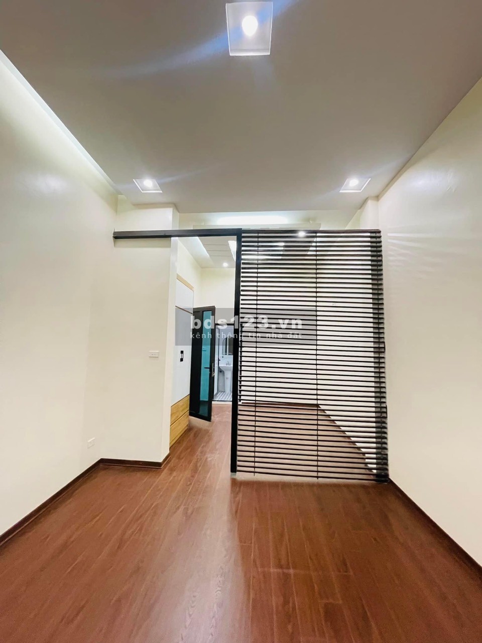 Sổ đỏ trao tay có ngay nhà đẹp ngõ Giếng Mứt - Trung tâm QUẬN HAI BÀ TRƯNG 43m2x6 5.6 tỷ