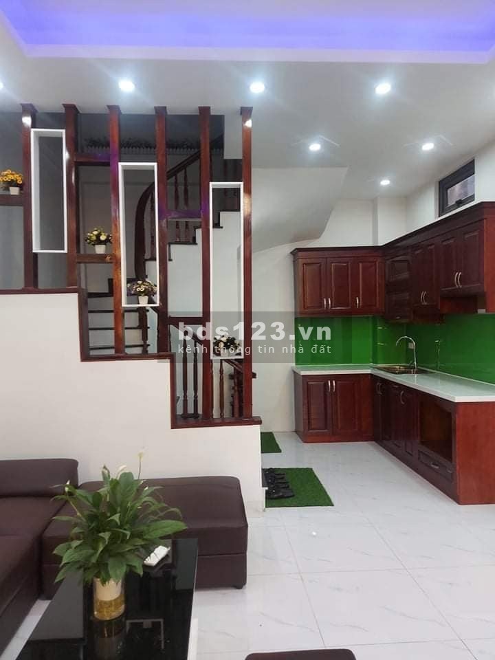 Bán nhà Thanh Bình, Hà Đông vài bước chân ra ngõ ô tô đỗ, gần trường học 32mx5 tầng. Giá 3.5 tỷ