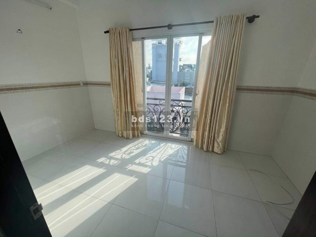 Nhà hẻm Đất Thánh, P6 Tân Bình, 4 tầng 25m2, ô tô Kia đỗ cửa.