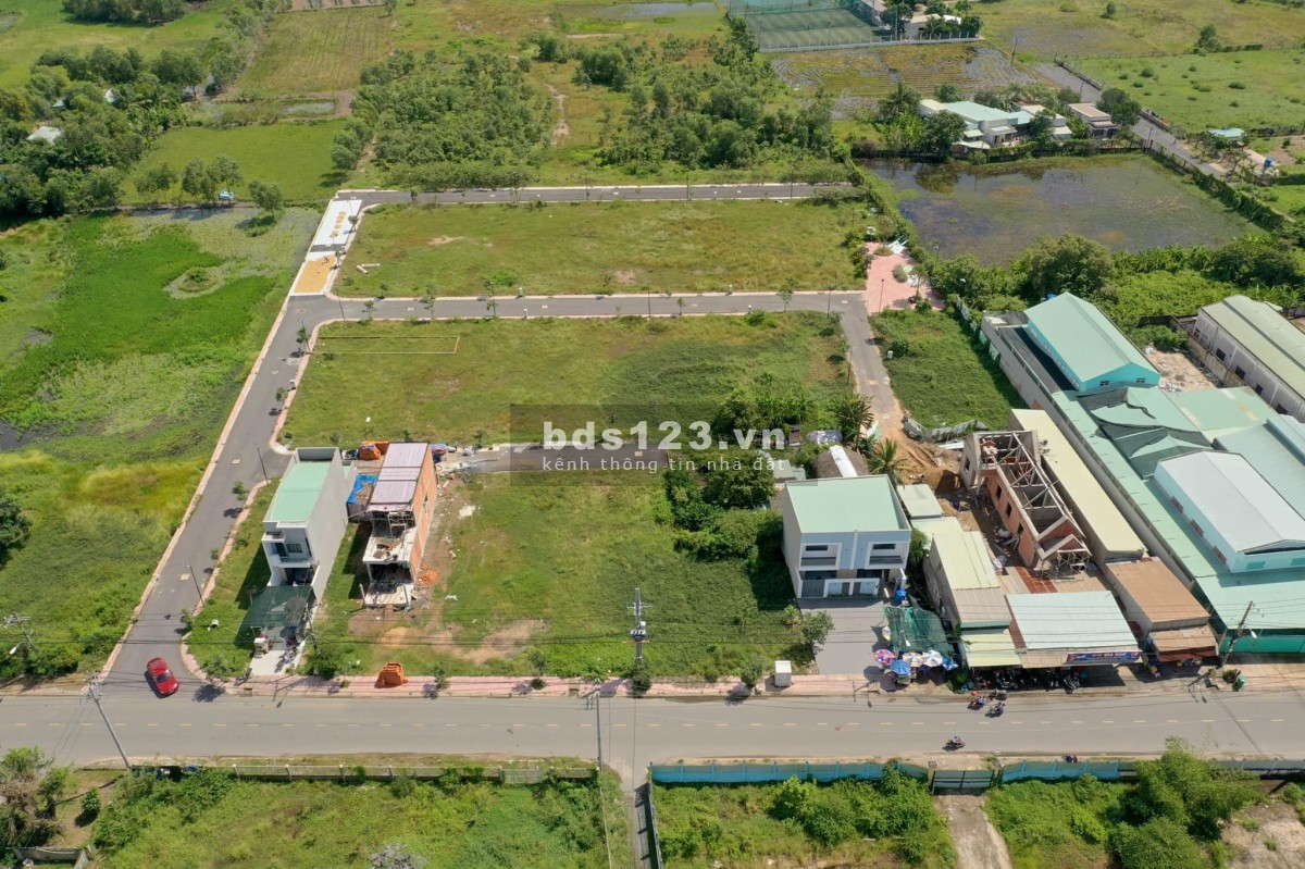 Chính chủ bán lô đất Mt ngay chợ Bình Chánh 1 tỷ 6 shr