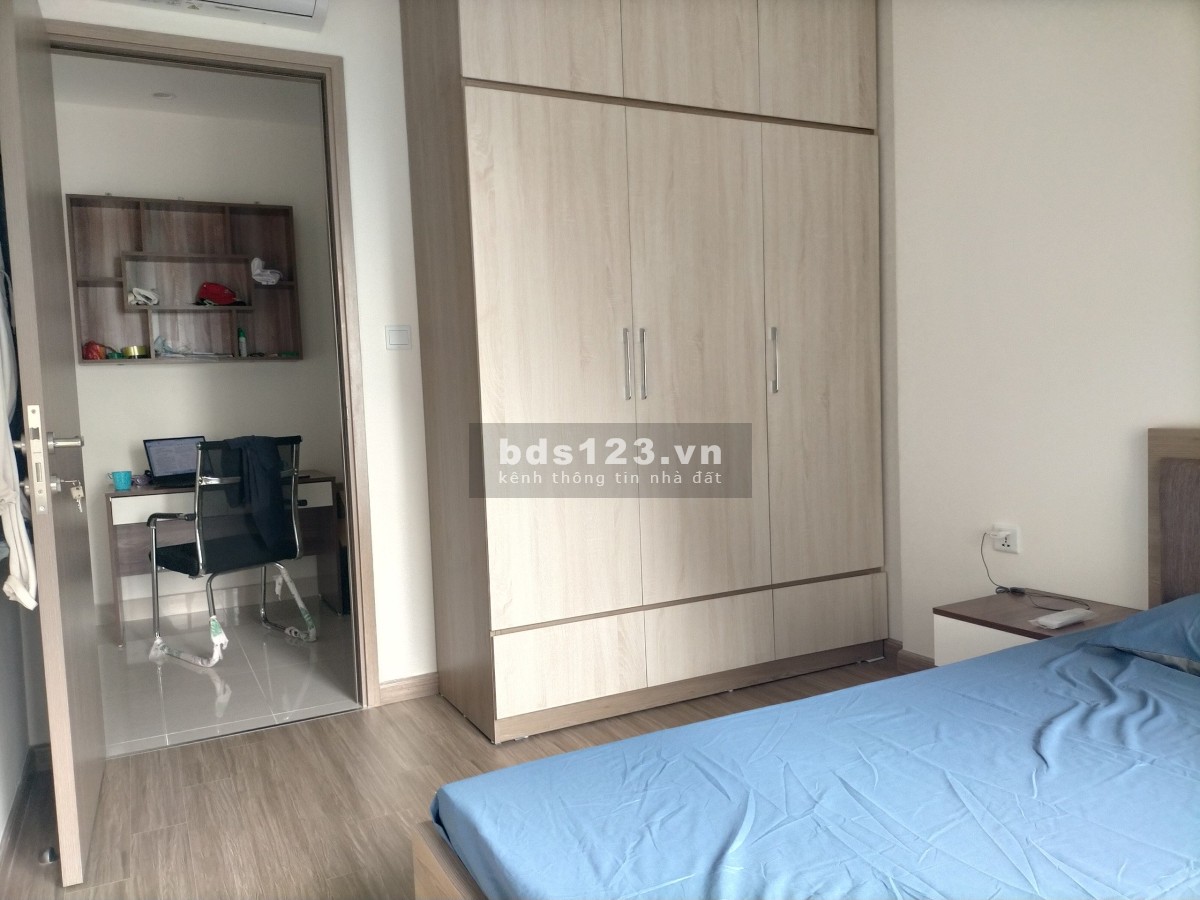 Cho thuê căn hộ dự án Vinhomes Ocean Park giá 4,5 triệu/tháng tầng trung view Vinuni