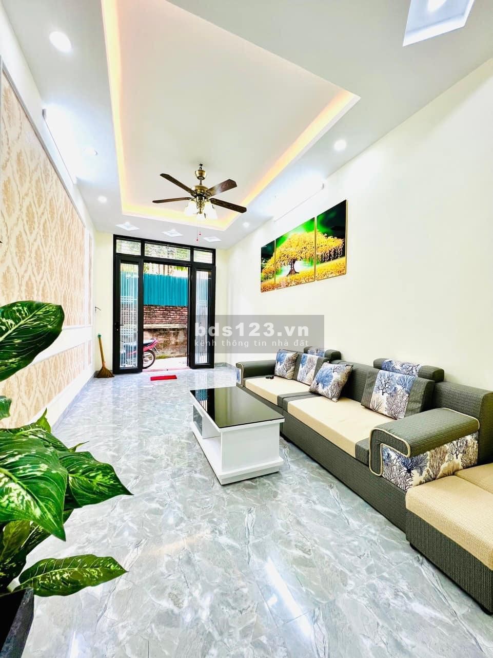 Bán nhà mới 31m2*5 tầng full nội thất phố Định Công gần Vành Đai 2.5 giá 3 tỷ.