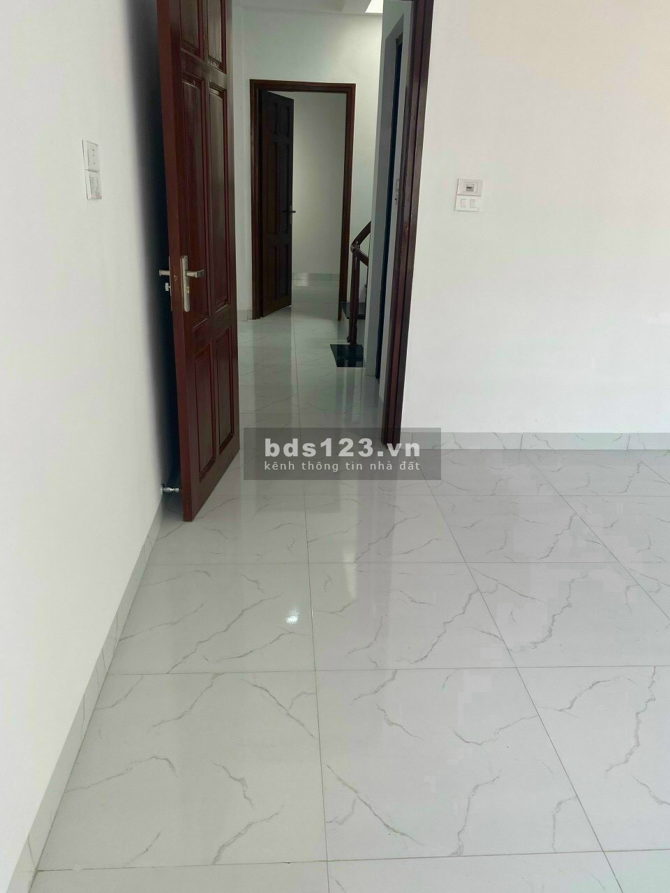 Chính chủ cần bán nhà mới xây xong tái định cư Ngô Thì Nhậm ô ô đỗ cửa