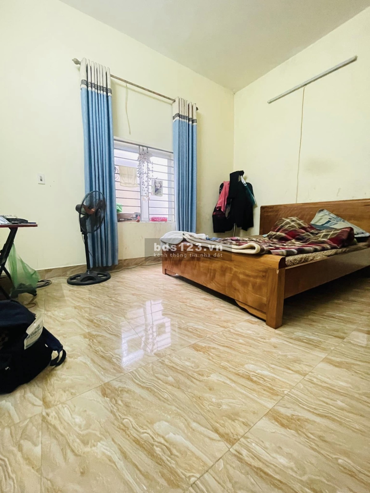 Bán nhà dt 30m2 giá 2.65 tỷ, 5 tầng chủ tự xây lô góc 20m, ô tô tránh dừng đổ