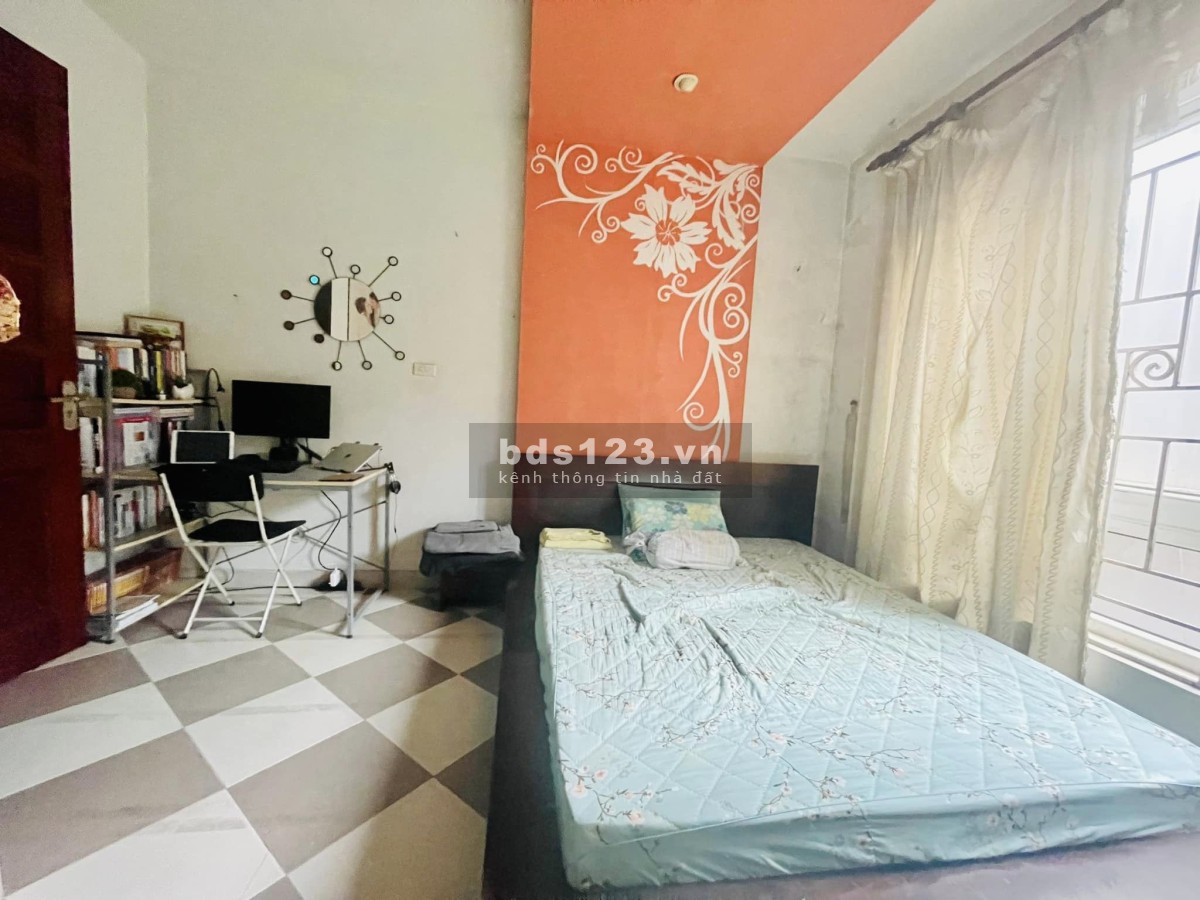 Bán nhà Nguyễn Ngọc Nại, dt 50m2, m 4m, đẹp, ngõ thông rộng khu an ninh tốt giao dịch ngay