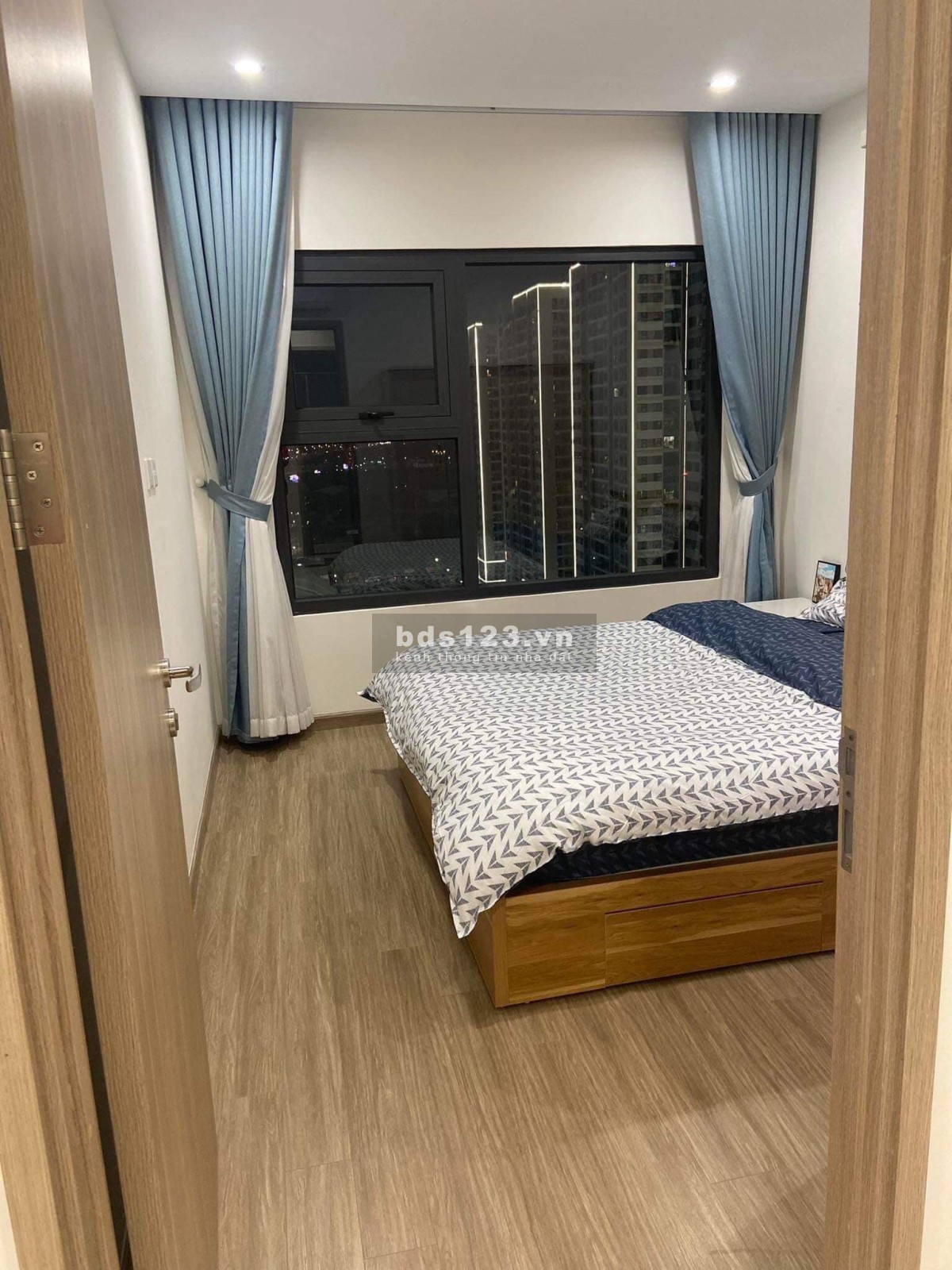 Chính chủ cần bán căn 1pn+1 dtsd 47m2, full nội thất cao cấp, chỉ 1.3 tỷ, Vinhomes Ocean Park