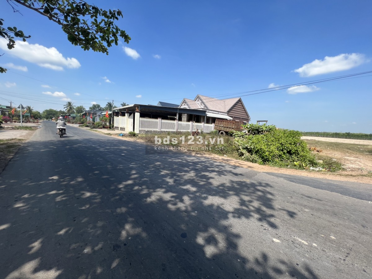 Chúng tôi bán lô đất trung tâm Tây Ninh giá đầu tư 450tr