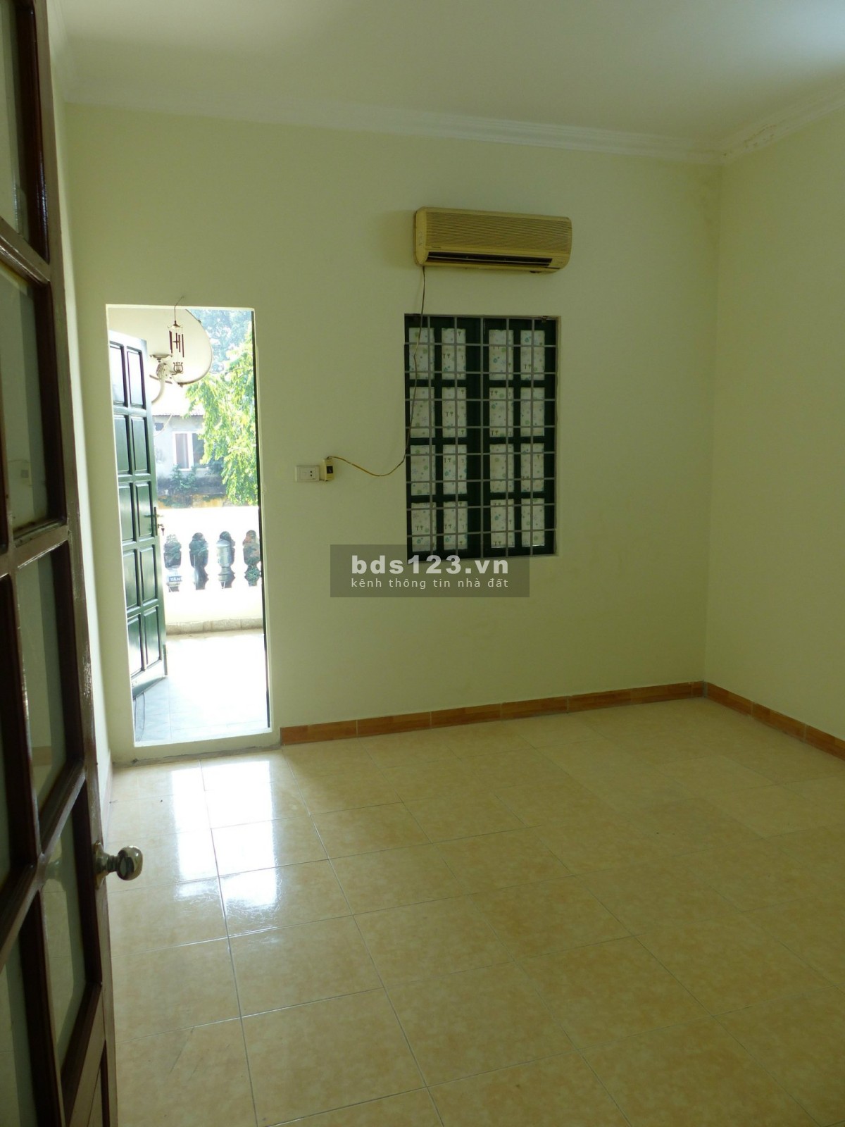 Cho thuê nhà tầng 4, H3 chính chủ khu tập thể Nguyễn Công Trứ, Phố Huế, Hai Bà Trưng, Hà Nội