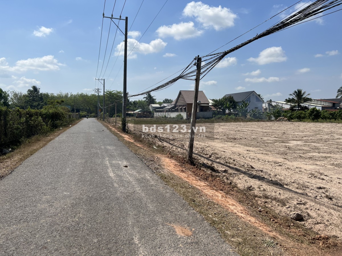 Chúng tôi bán lô đất trung tâm Tây Ninh giá đầu tư 450tr