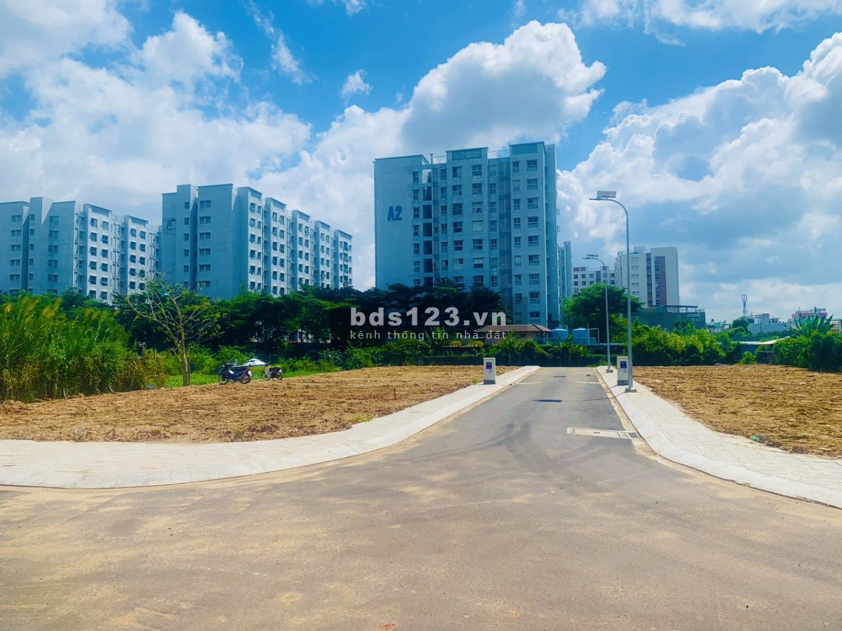 Lô góc 72m2 (5x14.45m) hai mặt tiền. Đường ô tô 12m, cách Võ Văn Kiệt 500m, siêu thị Aeon mall