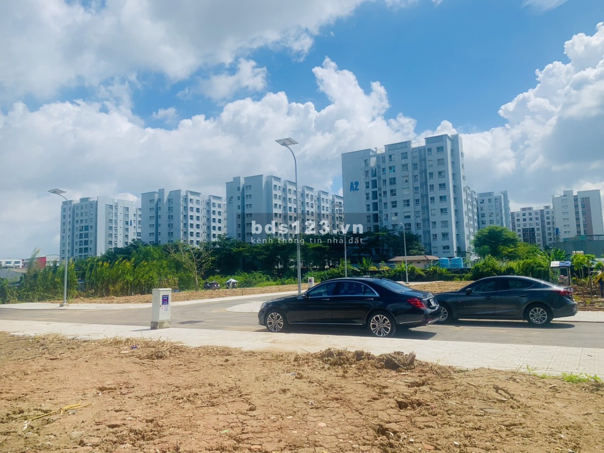 Lô góc 72m2 (5x14.45m) hai mặt tiền. Đường ô tô 12m, cách Võ Văn Kiệt 500m, siêu thị Aeon mall