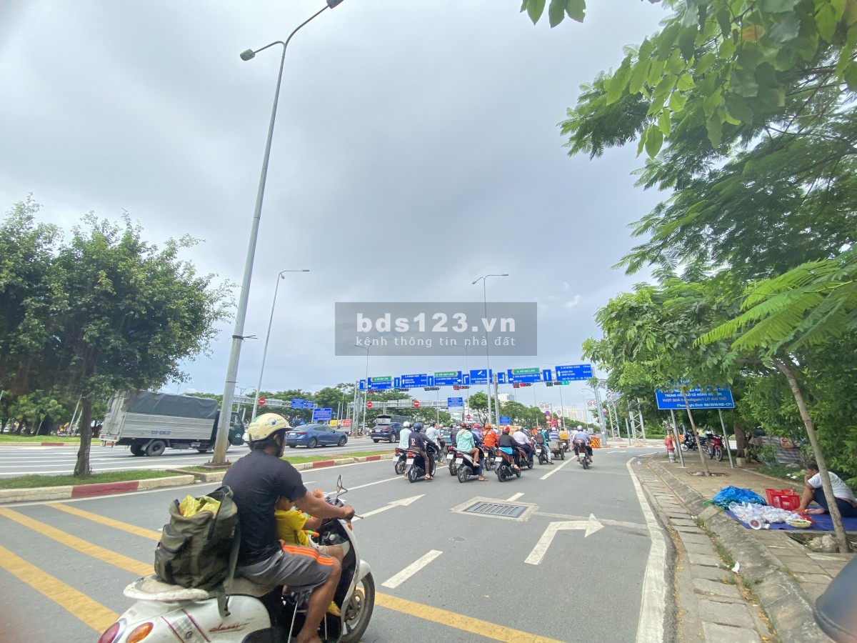 Lô góc 72m2 (5x14.45m) hai mặt tiền. Đường ô tô 12m, cách Võ Văn Kiệt 500m, siêu thị Aeon mall