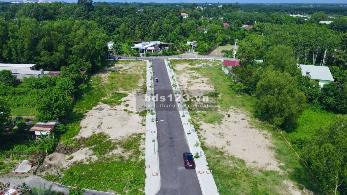 Bán lô góc 2 mặt tiền dt 115m2, mặt tiền đường NguyễN Văn Khạ, huyện Củ Chi, giá 1.5 tỷ