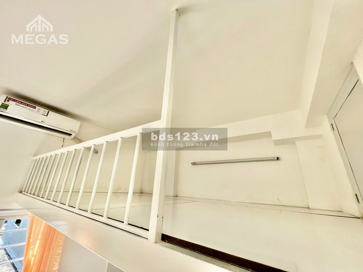 Cho thuê phòng giá rẻ, gác cao, cửa sổ lớn, không giới hạn người ở ngay Nguyễn Kiệm, Phạm Văn Đồng