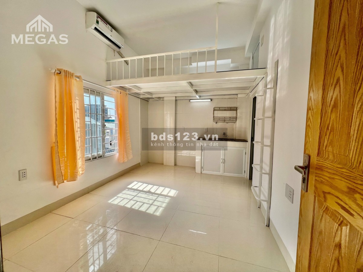 Cho thuê phòng giá rẻ, gác cao, cửa sổ lớn, không giới hạn người ở ngay Nguyễn Kiệm, Phạm Văn Đồng