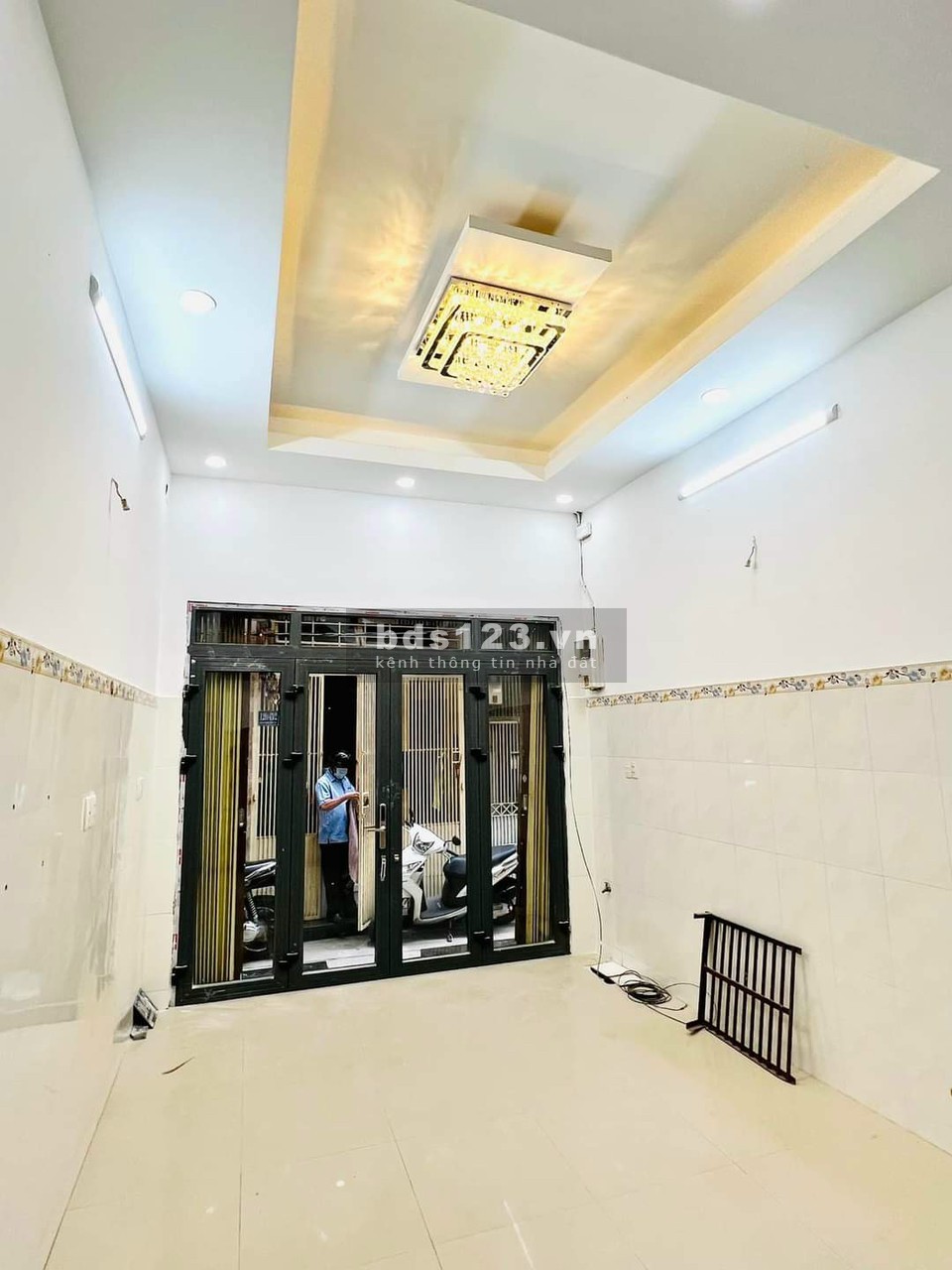 Chủ ngộp cần bán gấp con gà đẻ trứng vàng nhà nằm khu vực Bùi Viện hẻm thông ra Trần Hưng Đạo