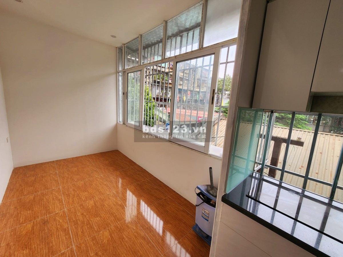 Bán nhà Thanh Xuân ngõ ô tô tránh căn góc dtsd 80m2, giá 2.55 tỷ