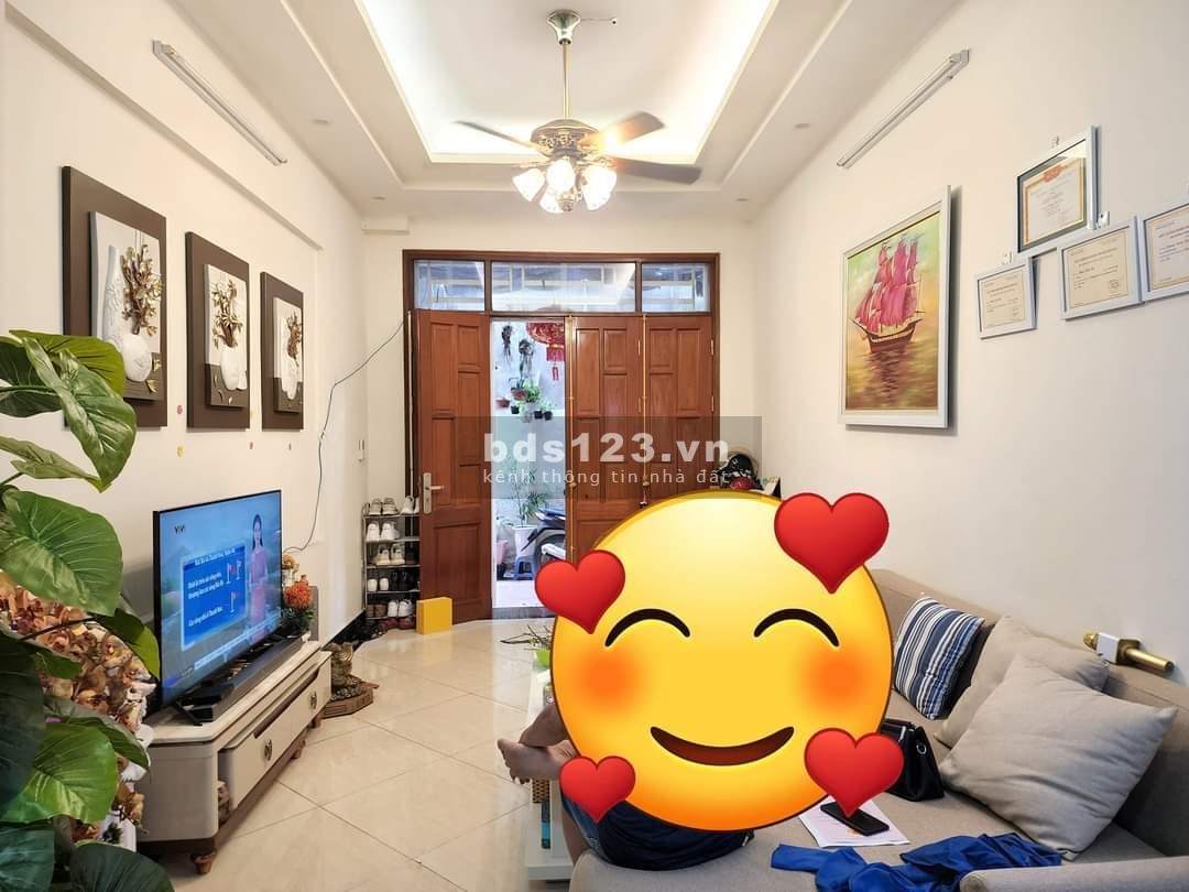 Bán nhà hai mặt thoáng vĩnh viễn, ô tô đỗ cổng tặng full nội thất tiện ích ngập tràn