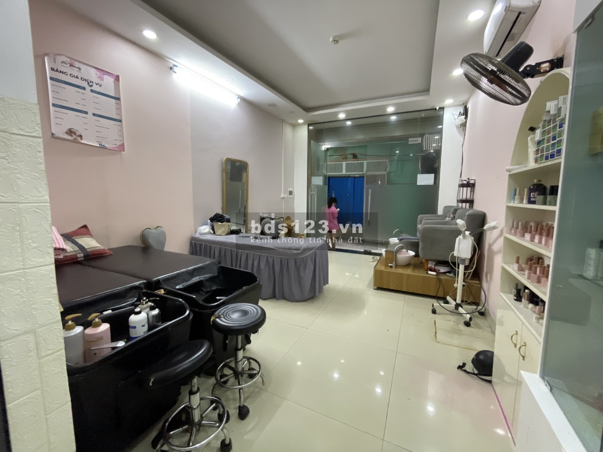 Cho thuê MBKD tại 3/148 Trần Duy Hưng, 25m2, mới, đẹp, ĐT c Nga 0988.509.705, giá 10 triệu/tháng