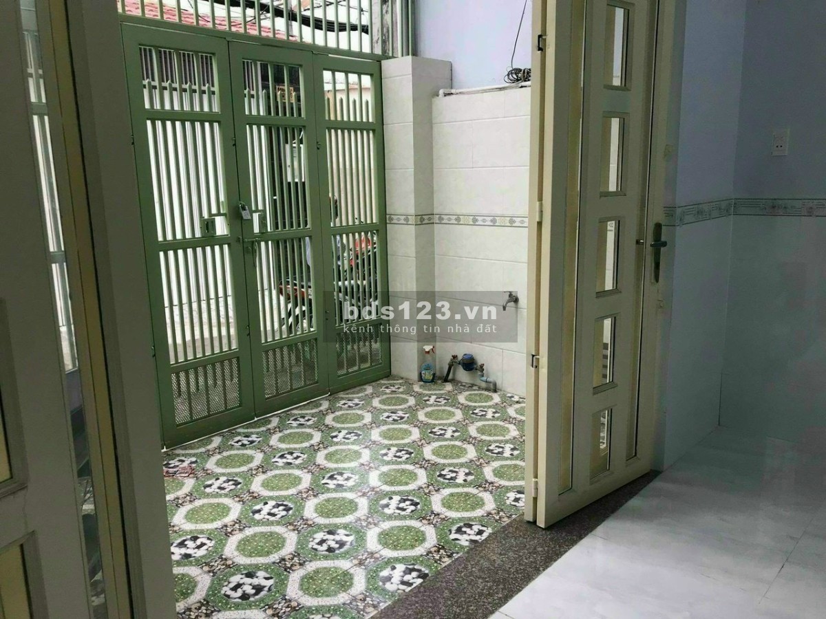 Nhà Nguyên Căn, giá 12tr/th 3pn3wc, nhà mới lh 0383443134