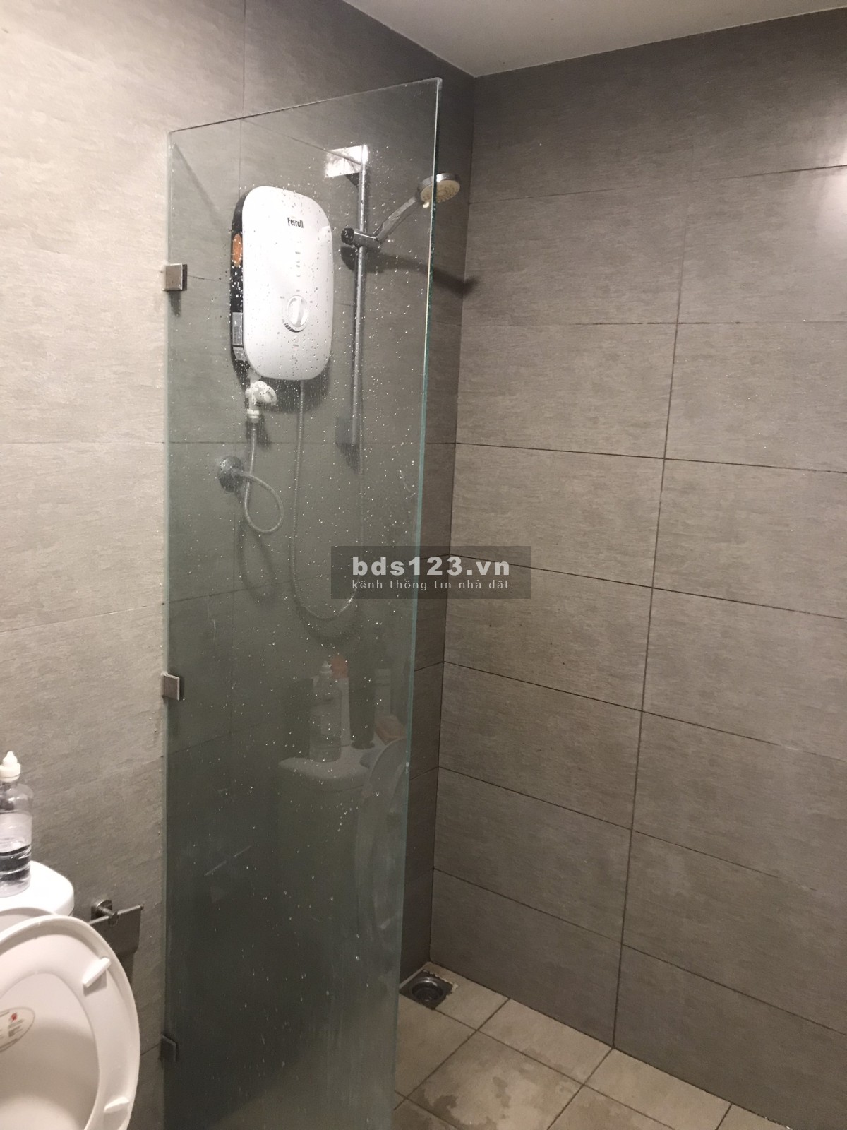 Tìm người ở ghép Chung cư Hausneo quận 9 TPHCM giá 1tr6
