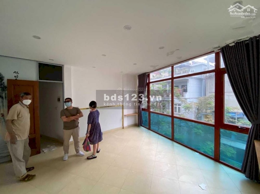Cho thuê nhà gần Cầu Diễn 45m2x4T, 4 phòng ngủ, đường oto tránh, nhà mới