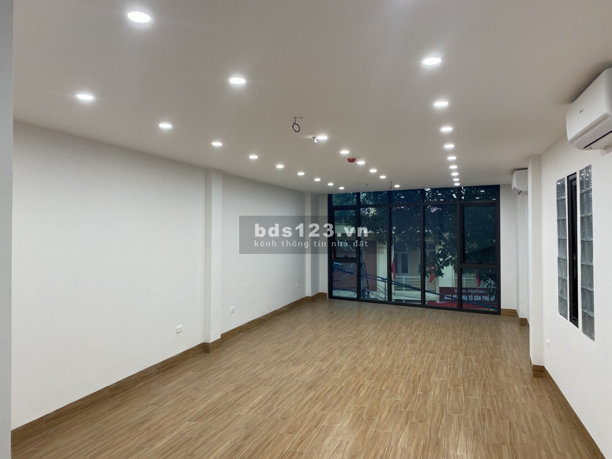 Tôi chính chủ cho thuê MBKD, sàn VP tại 71 Hoàng Như Tiếp DT 75m, đối diện BV Tâm Anh, giá 8tr