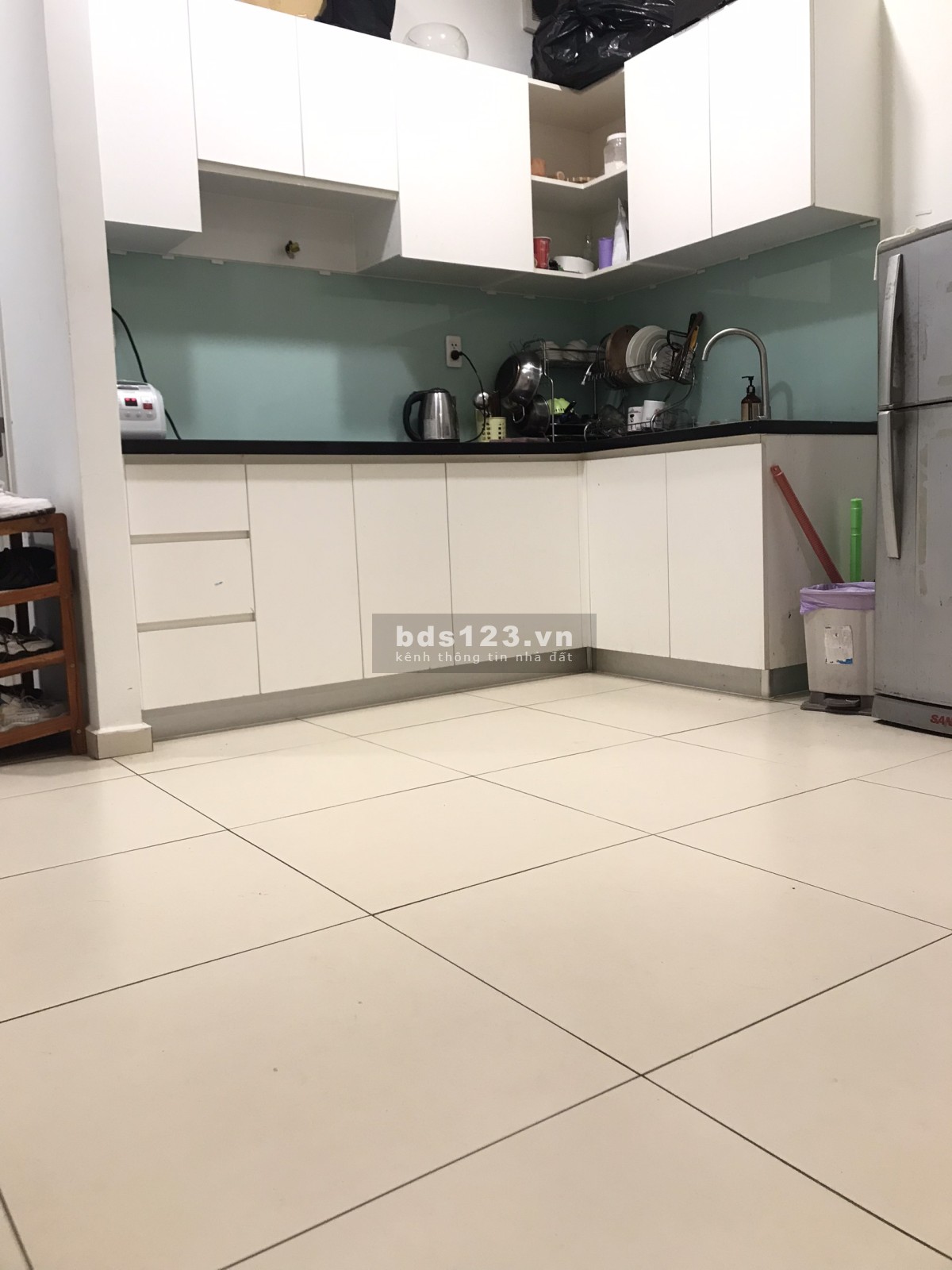 Tìm người ở ghép Chung cư Hausneo quận 9 TPHCM giá 1tr6