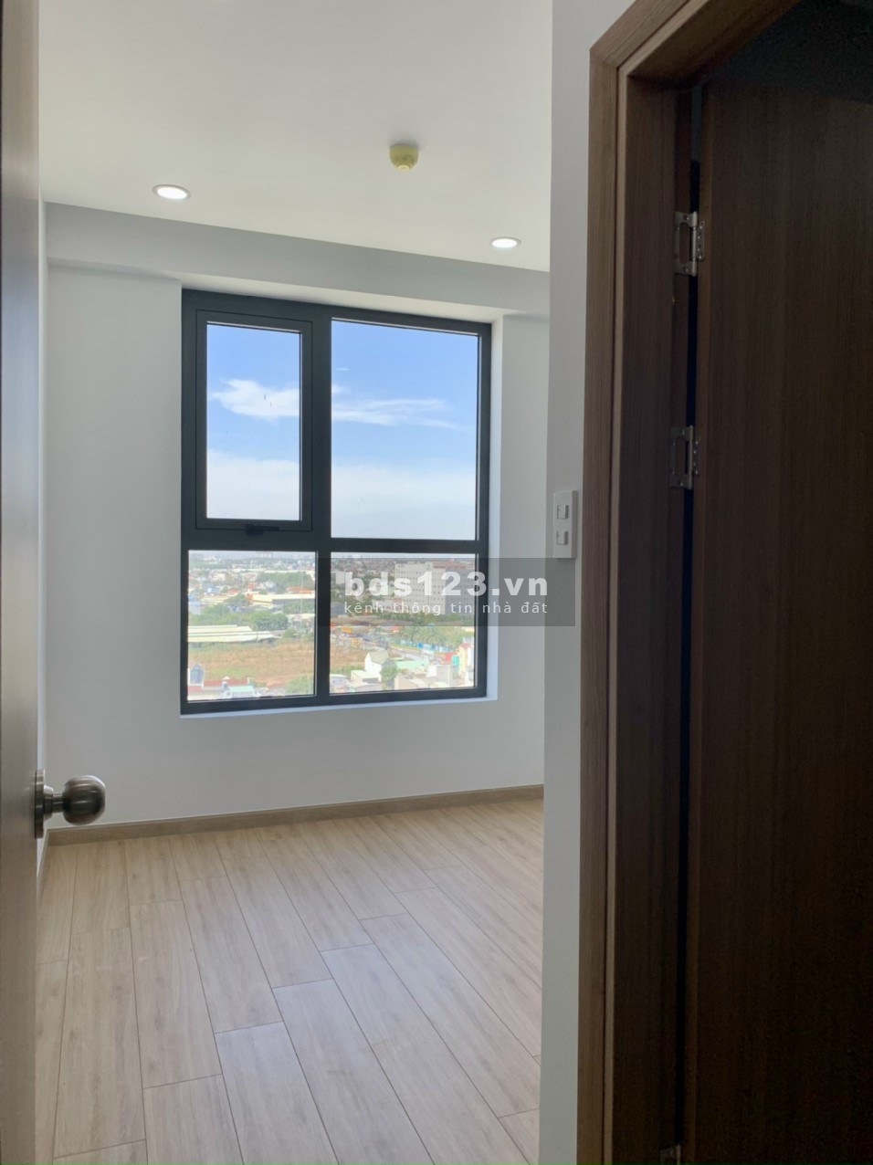 Bán căn hộ căn góc 2 view Bcons Green View giá 1,8 tỷ (bao sang sổ Hồng)