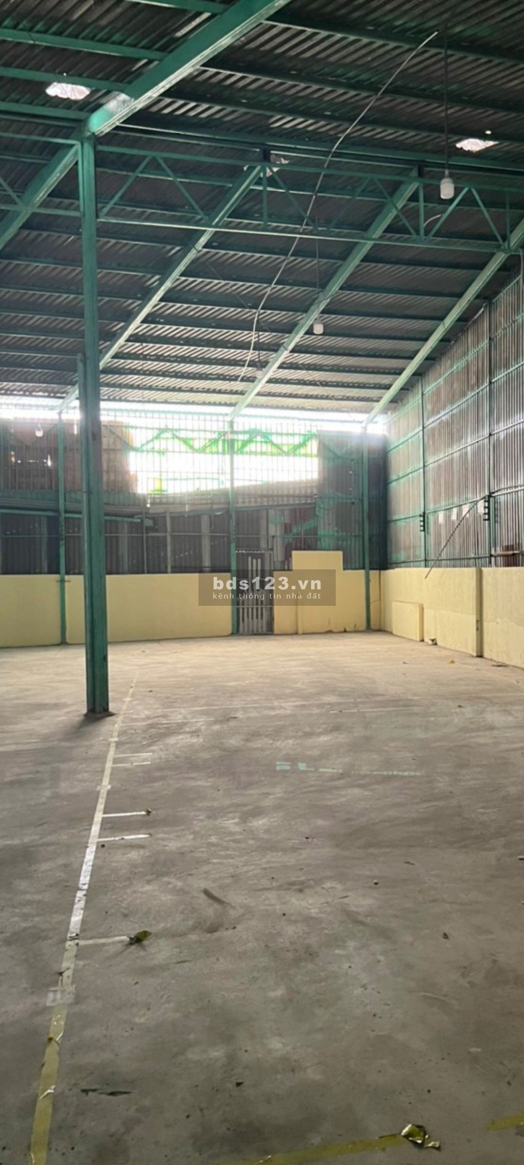 Cho thuê kho DT 220m² xe container đường Âu Cơ, phường Tân Thành, quận Tân Phú