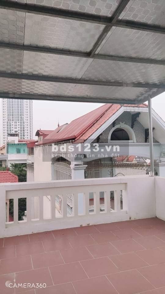 Bán đất tặng nhà Đống Đa, 3 mặt thoáng, siêu ngon DT 77m² mặt tiền rộng thênh thang