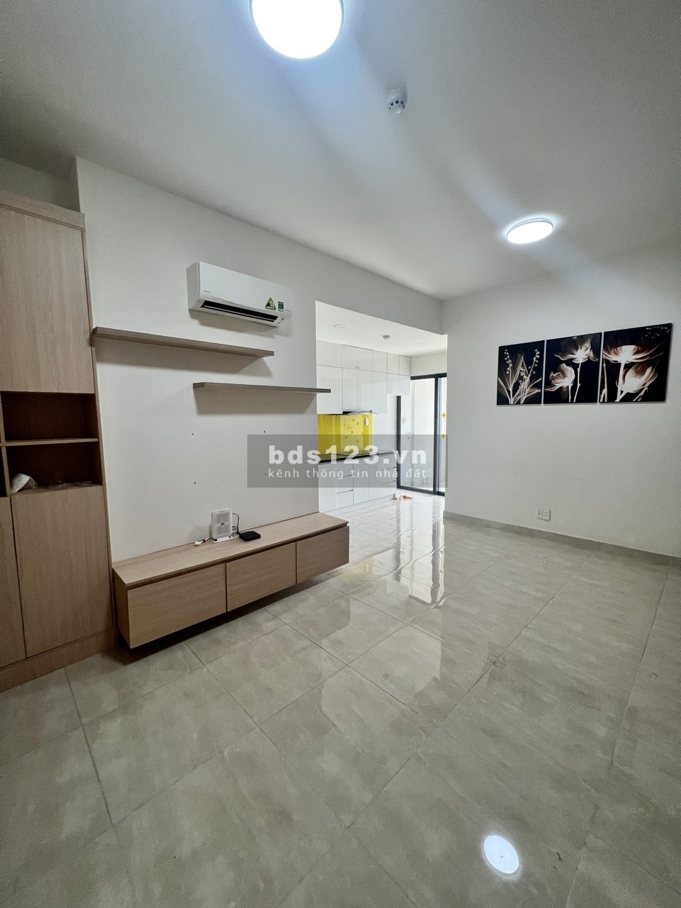 Căn 1PN-1WC có máy lạnh, rèm, ở ngay. Liên hệ 0938287922