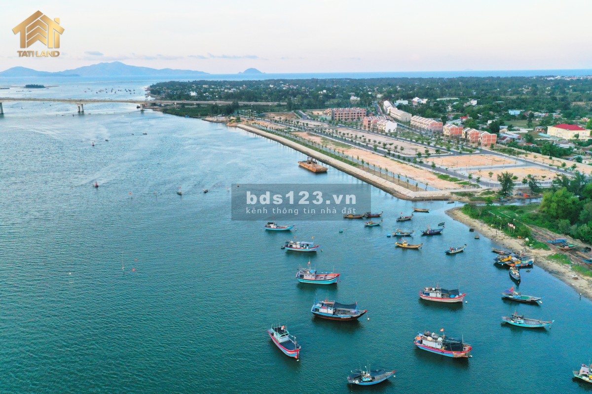 Bán gấp nhà mặt sông Hội An, cho thuê 300 triệu/năm, trả trước chi 799 triệu dã có sổ