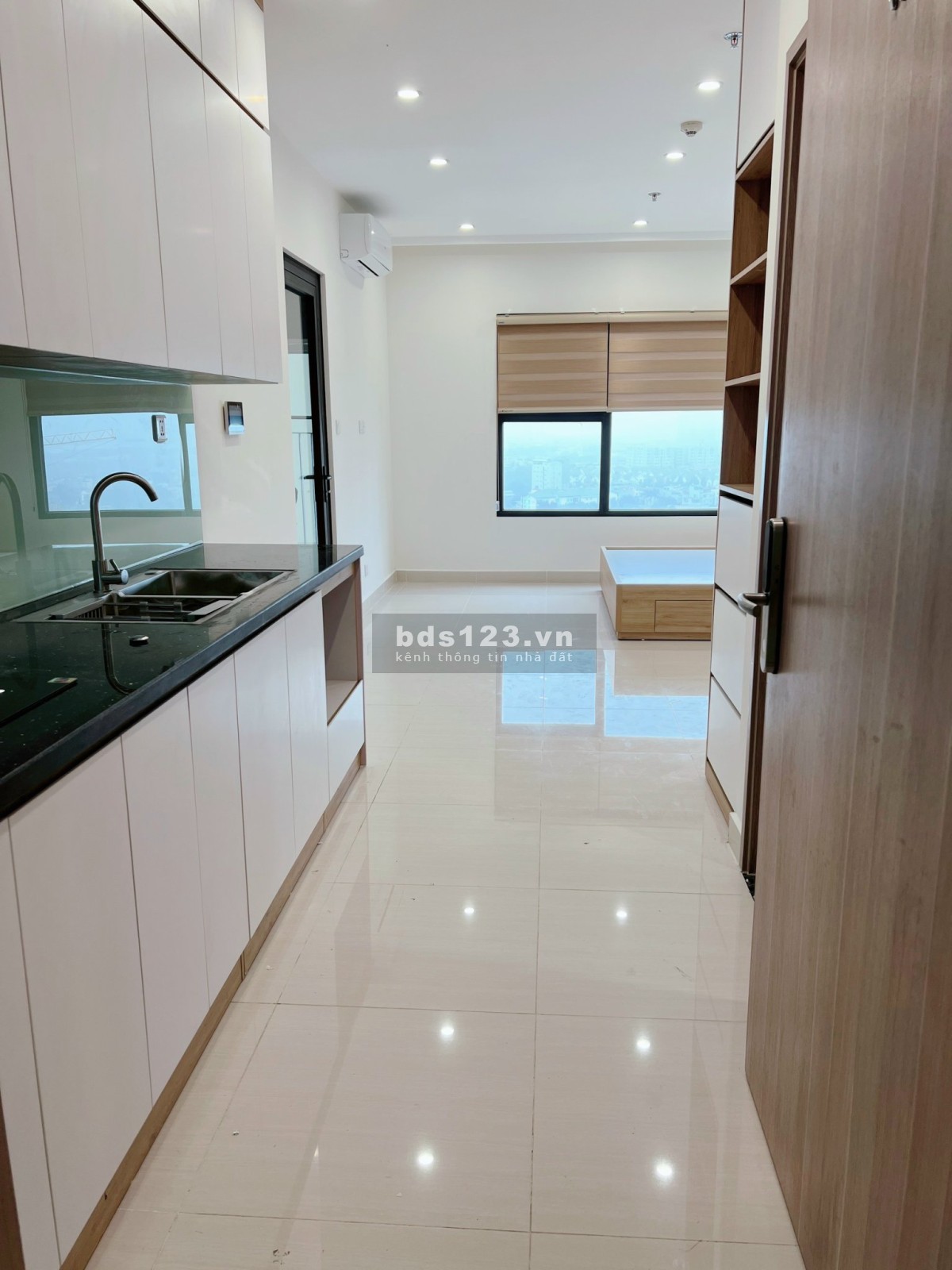 Tôi cần cho thuê căn hộ Studio, đủ đồ, View đẹp thoáng mát, giá 6tr5/th, LH: 0365 811 049