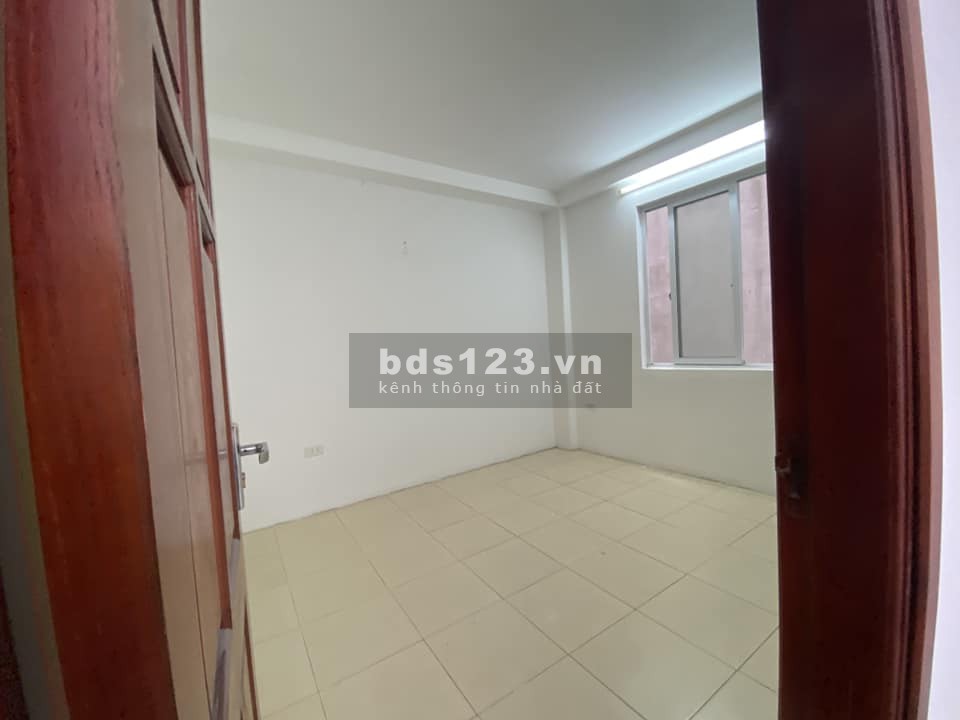 Bán nhà Võ Thị Sáu, sát phố Huế, gần hồ, oto đỗ 30m, 35m2x 4 tầng, mặt tiền rộng 5m, 3 tỷ 8.