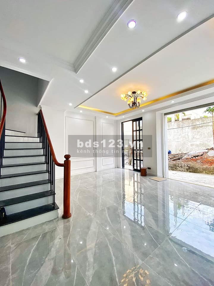 Bán nhà 45m2 mặt tiền 15m, lô góc 3 thoáng, 4 tầng ô tô vào tận nhà giảm 600 triệu