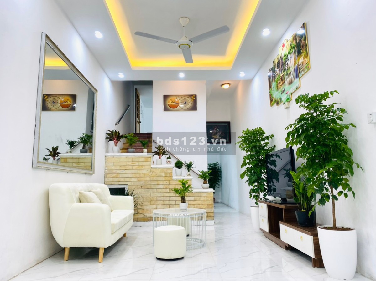 Chính chủ nhờ bán gấp nhà khu quân đội, giá tốt thị trường